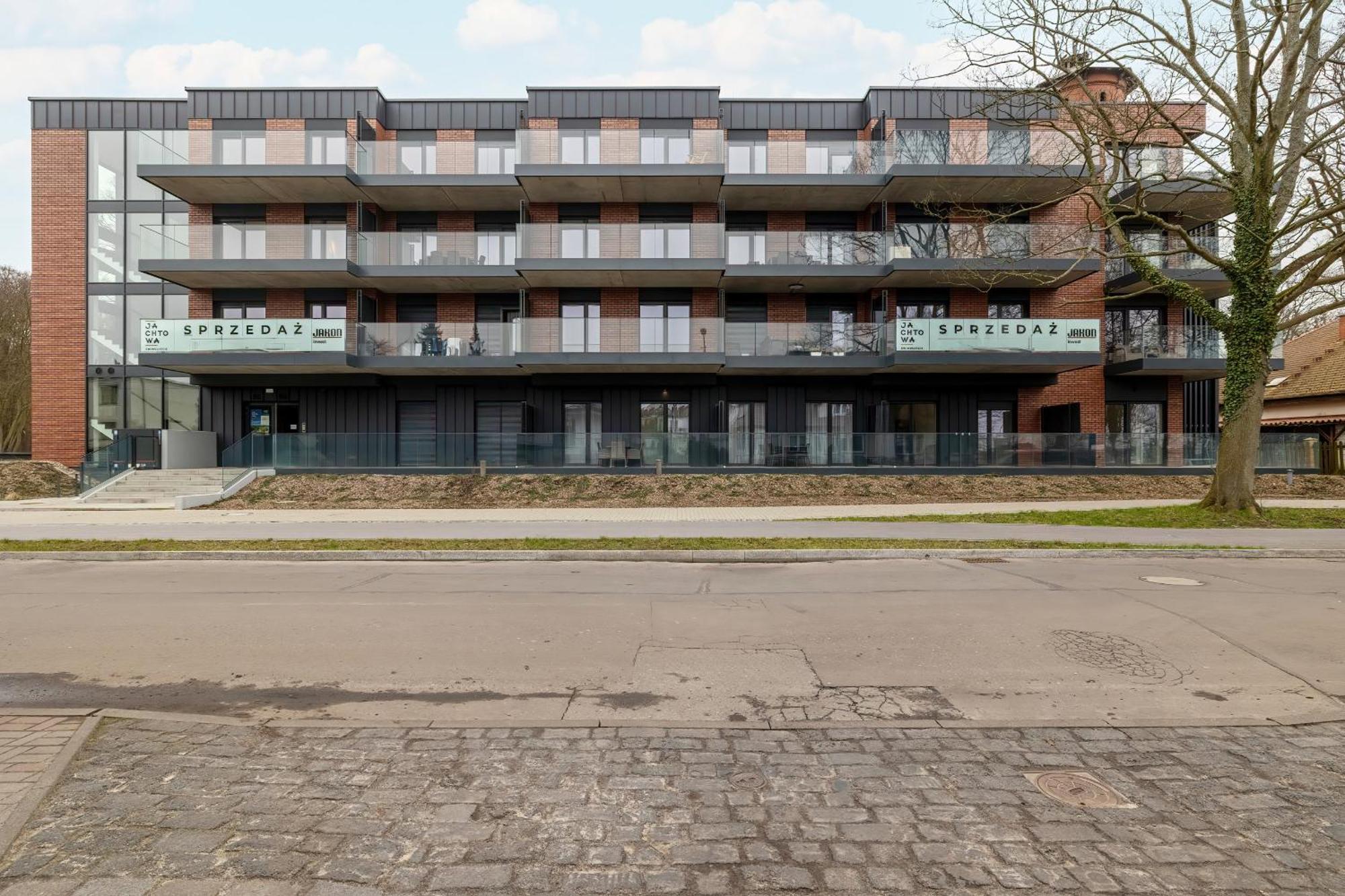 Modern Studio With Terrace And Parking In Swinoujscie By Noclegi Renters Eksteriør billede